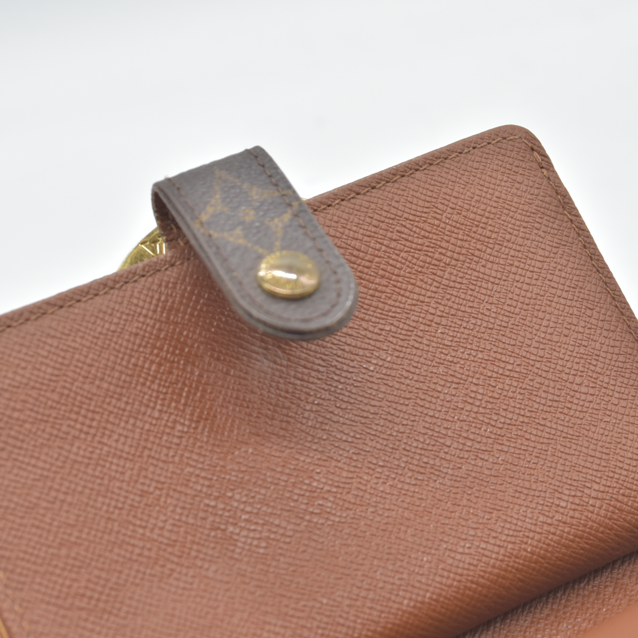 $750 1998 Louis Vuitton Monogram French Purse Wallet CA0958