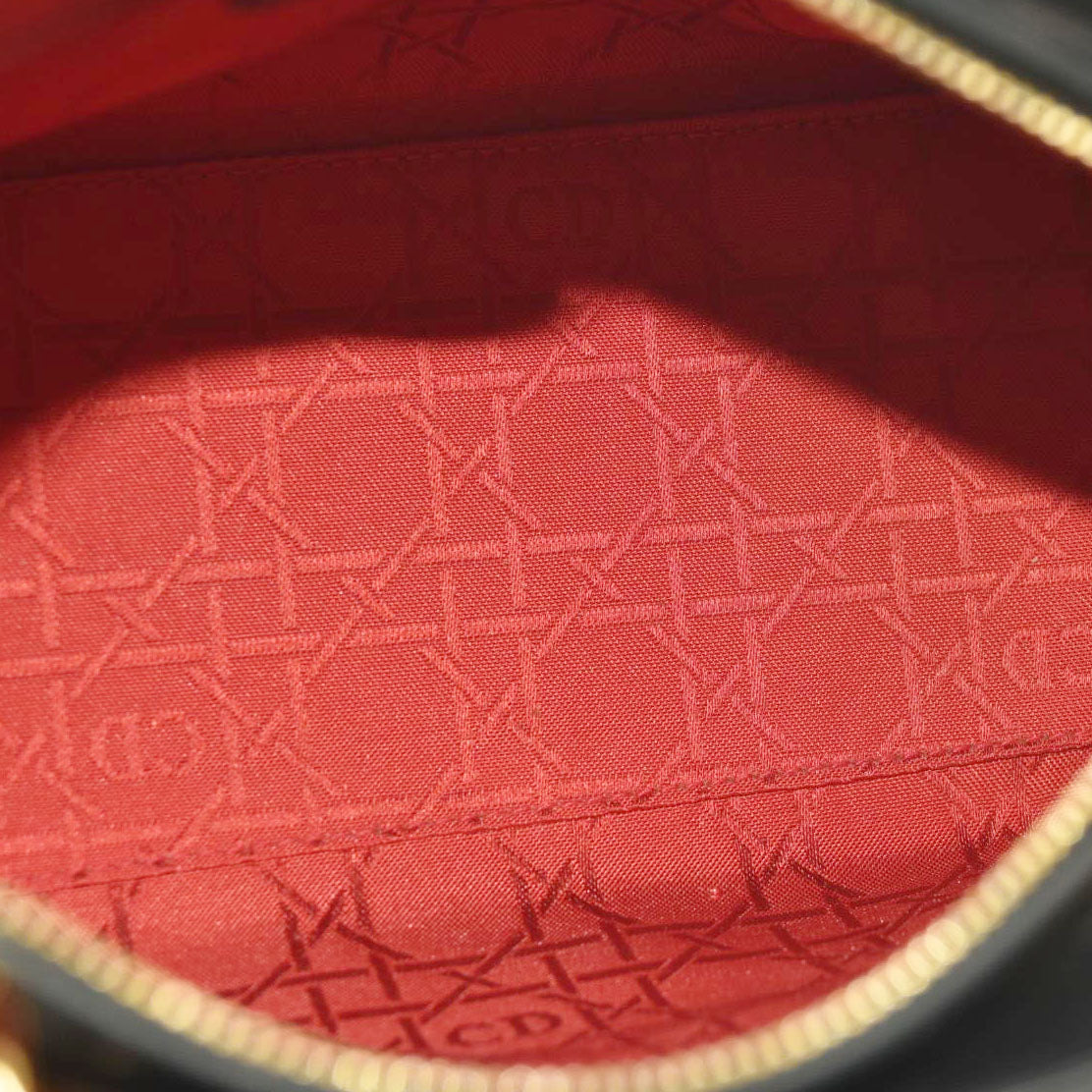 CHRISTIAN DIOR Cannage Medium Lady Dior Black