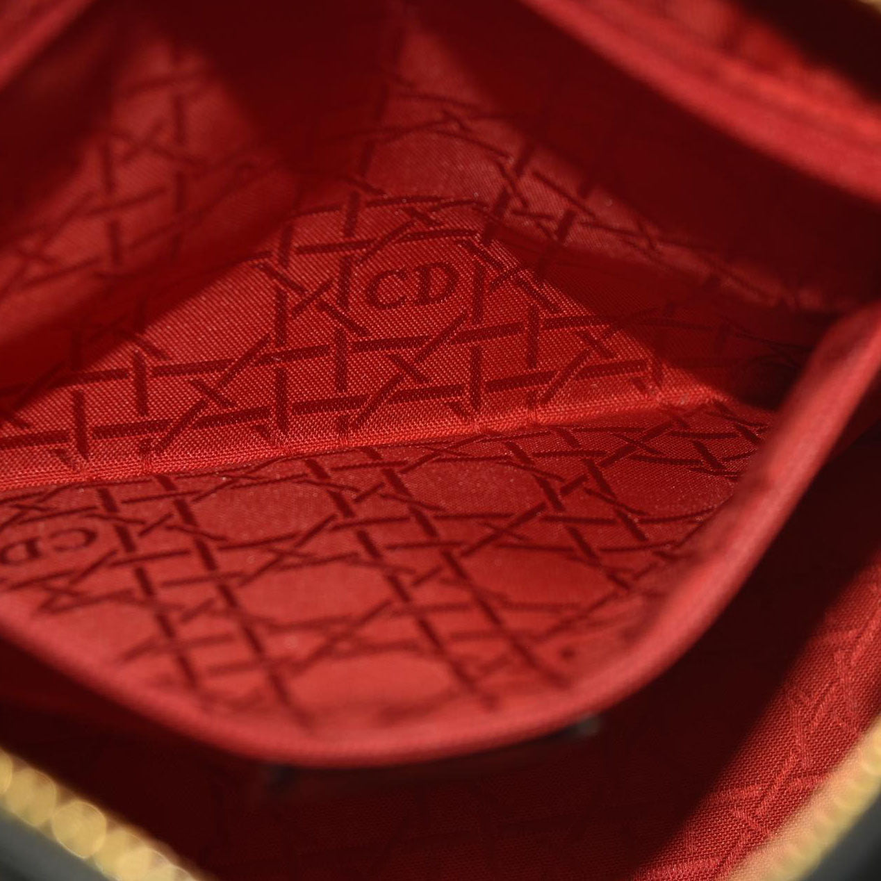 CHRISTIAN DIOR Cannage Medium Lady Dior Black