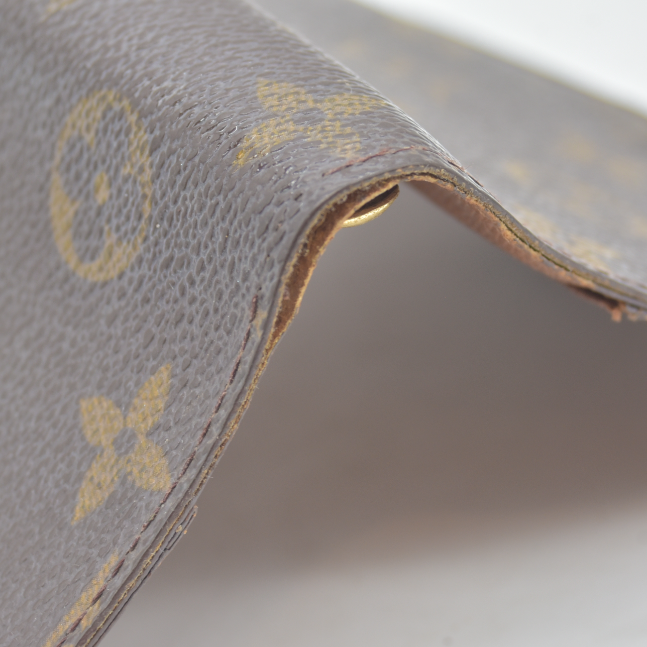 $505 1999 Louis Vuitton Monogram Small Ring Agenda Cover CA0969