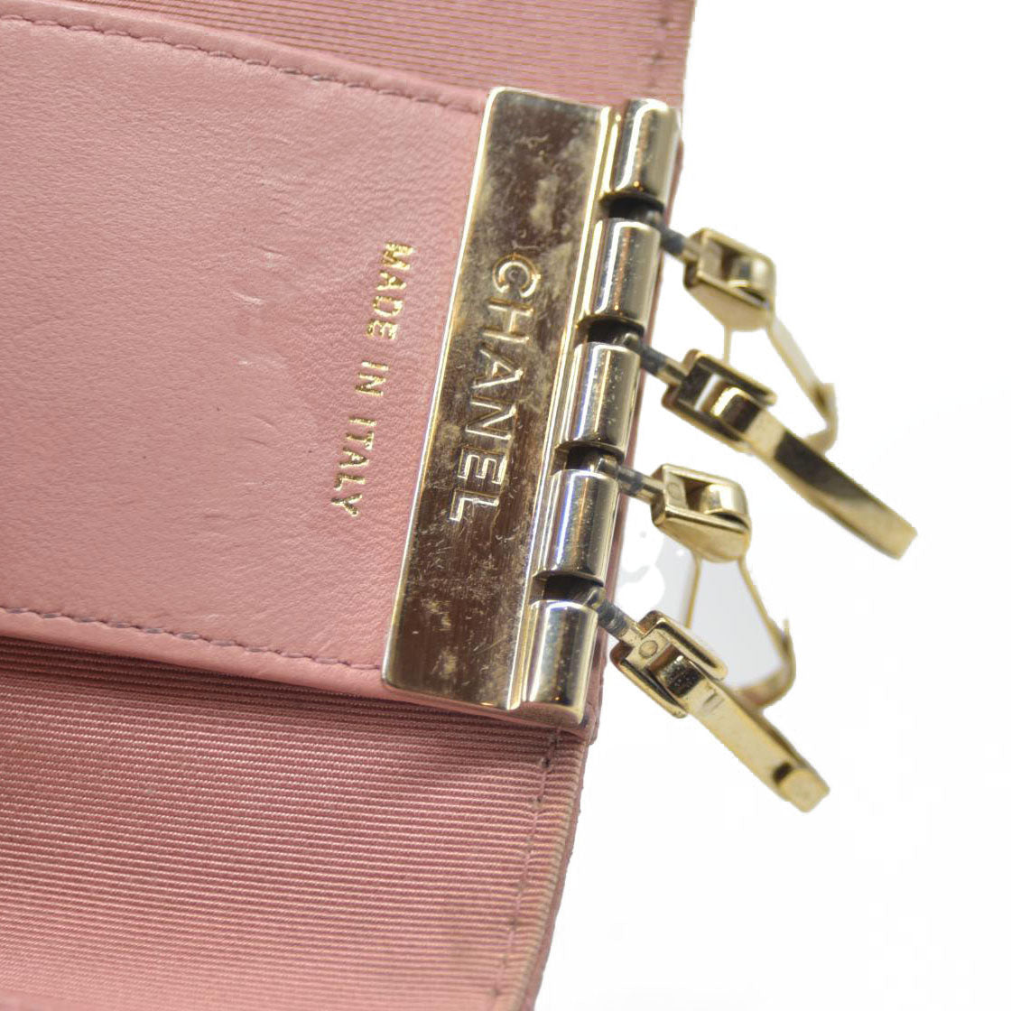CHANEL $710 Quilted Matelasse CC Logo Lambskin 6 Ring Key Case Pink/7BH0171