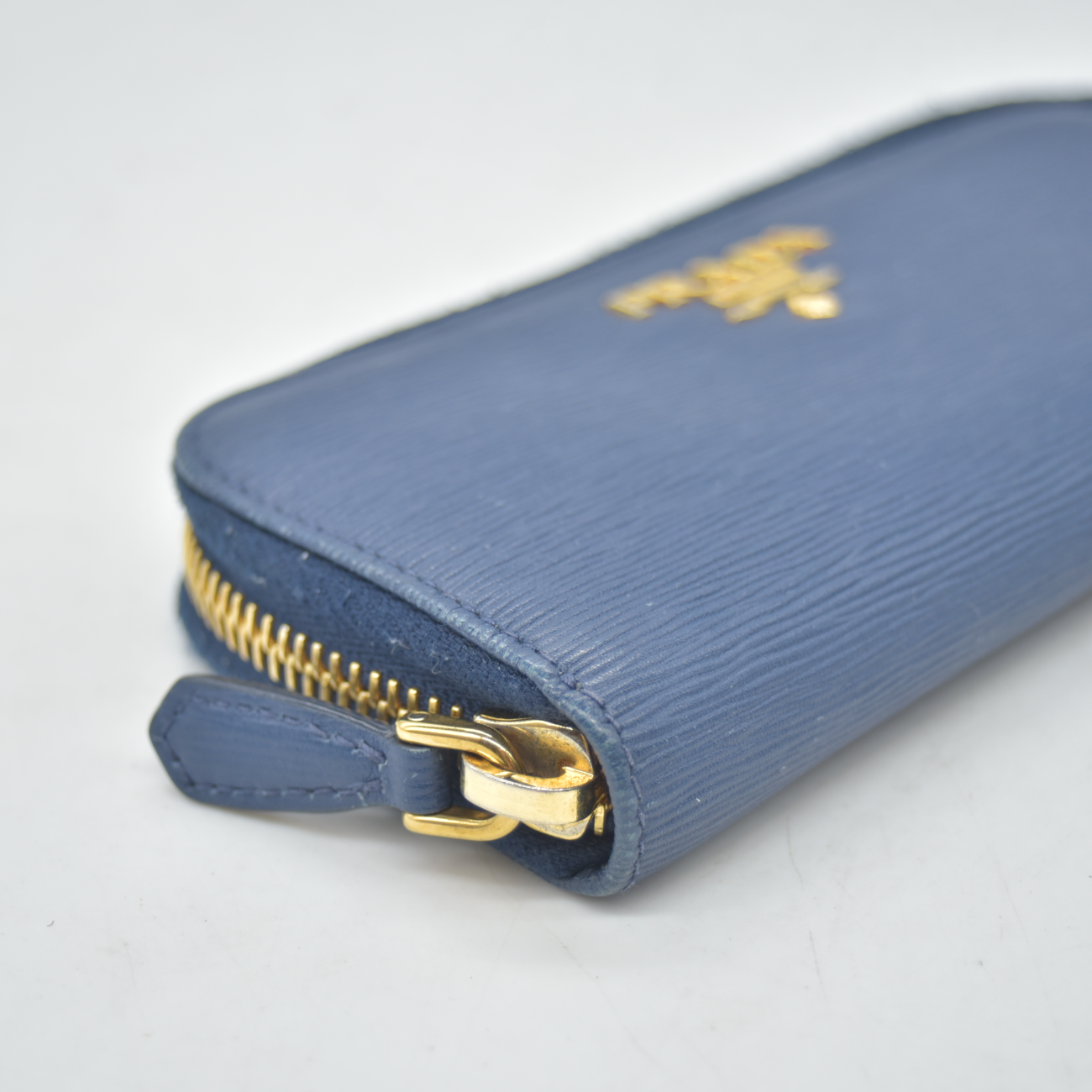 $460 Prada Saffiano Zip Around Key Holder Blue CONSIGNMENT