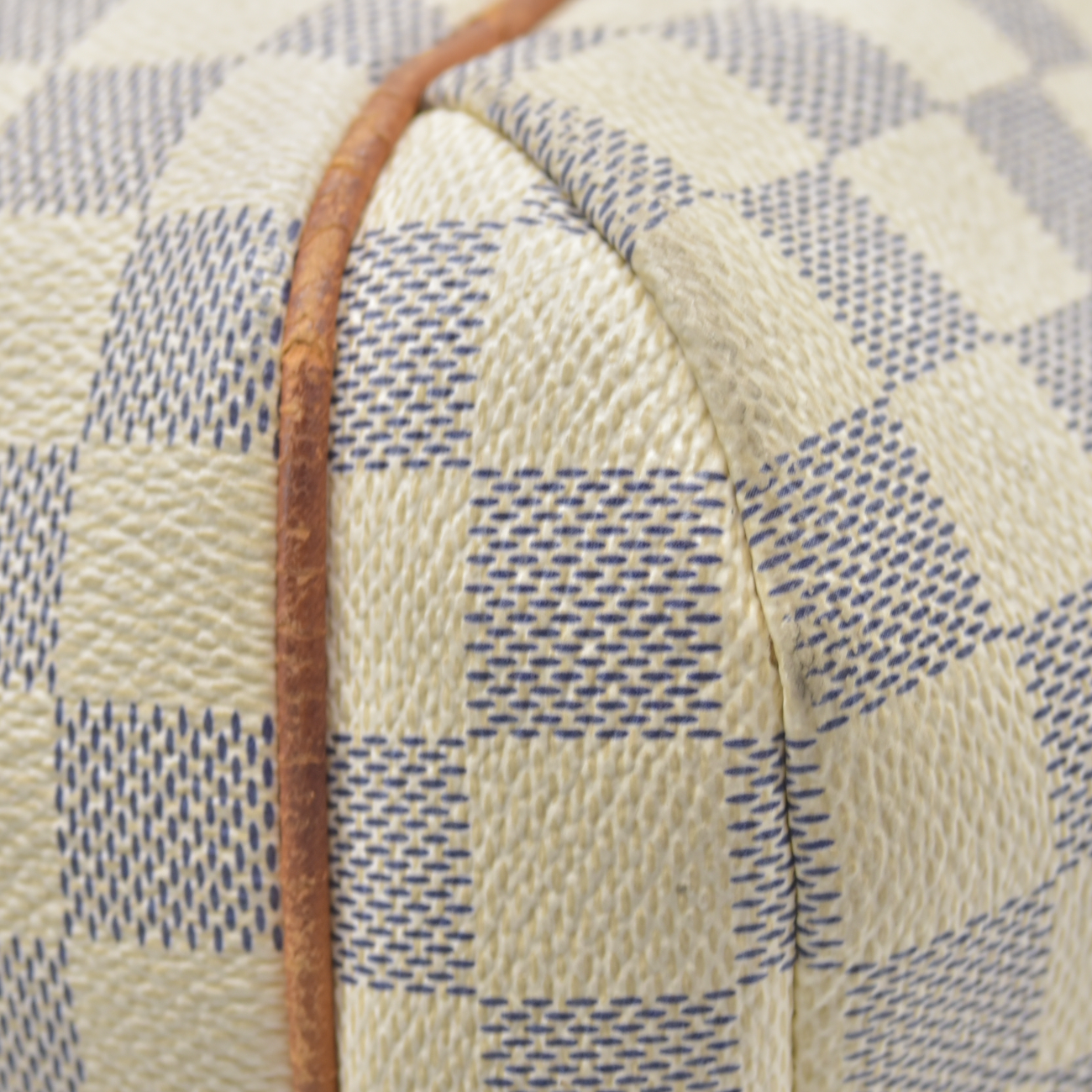 $1270 2009 Louis Vuitton Totally PM White Damier Azur AR2099