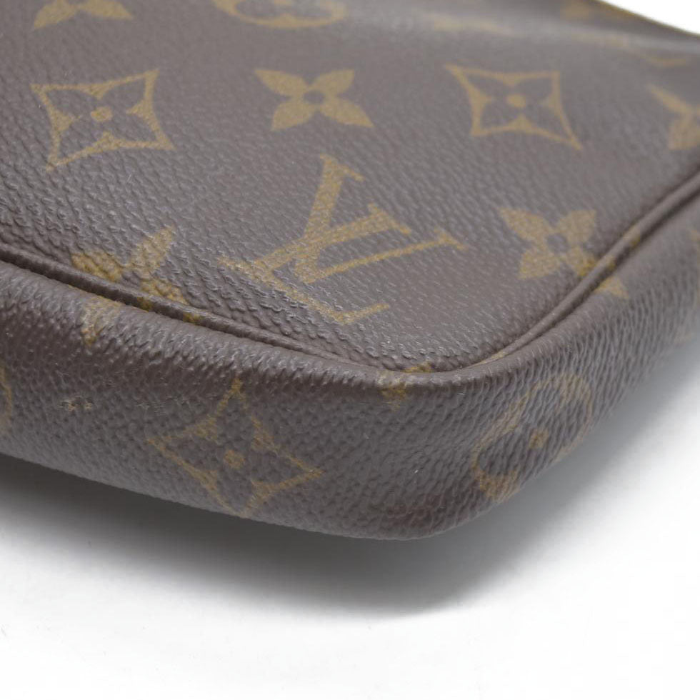 $1660 Louis Vuitton Monogram Pochette Accessories VI0090