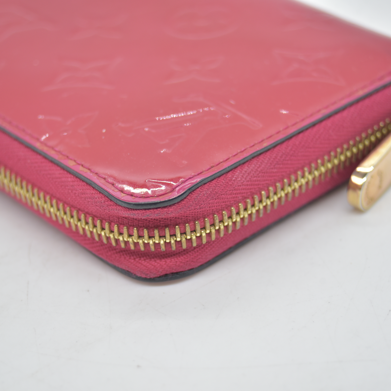 $970 2014 Louis Vuitton Vernis Zippy Wallet Red CA2184 CONSIGNMENT