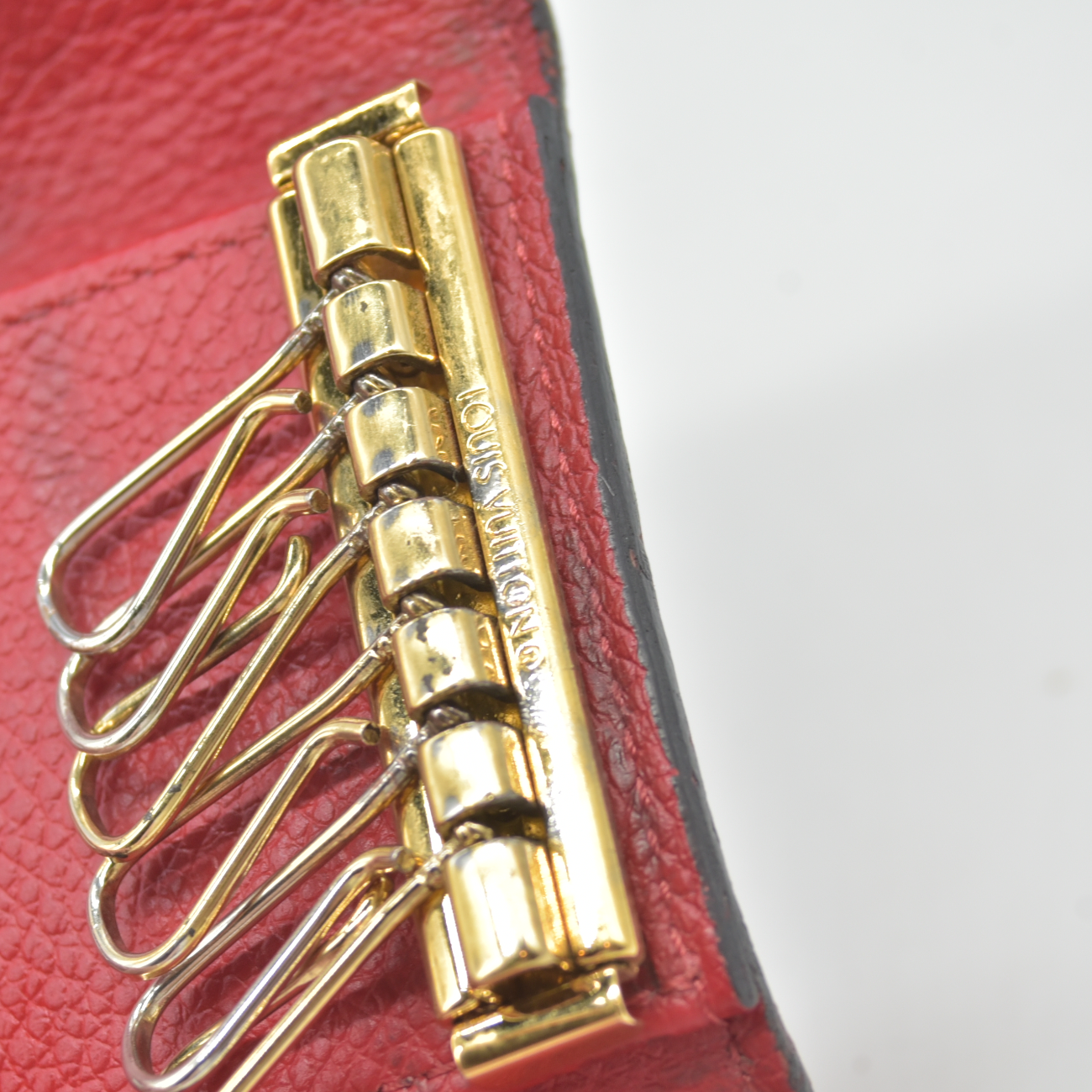$450 2019 Louis Vuitton Monogram Empreinte Multicles Leather 6 Ring Key Case TN0179