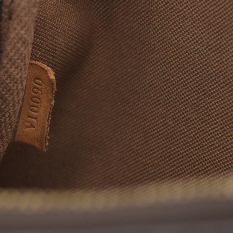 $1660 Louis Vuitton Monogram Pochette Accessories VI0090