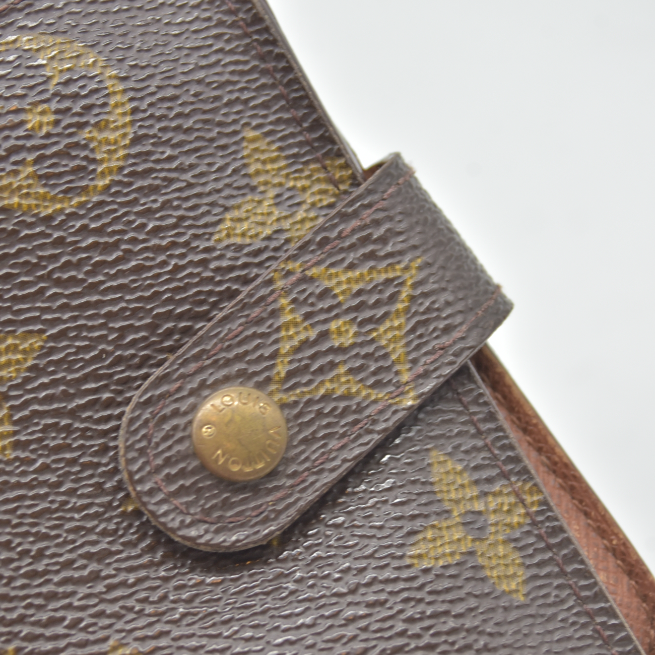 $625 1999 DAMAGED Louis Vuitton Monogram Compact Zip Bifold Wallet Brown MI0979