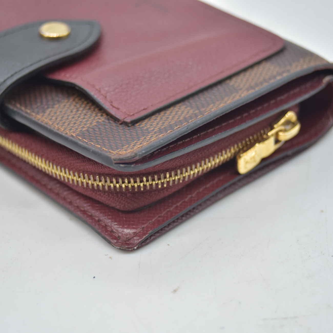 $770 Louis Vuitton Damier Ebene Bordeaux Juliette Wallet Red CONSIGNMENT