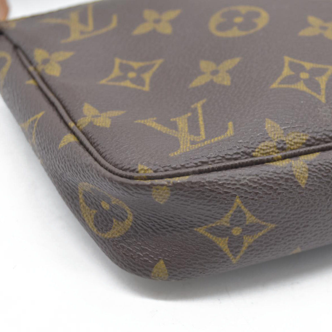 $1660 Louis Vuitton Monogram Pochette Accessories Pouch Bag CA0042