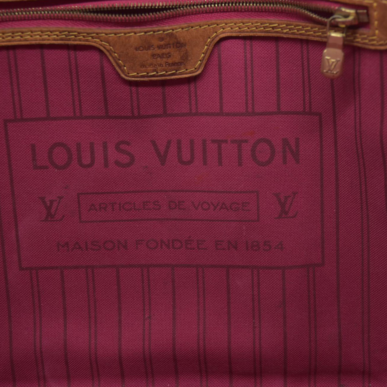 $2490 Louis Vuitton Monogram Travel Stickers Neverfull MM 2018 AR3168