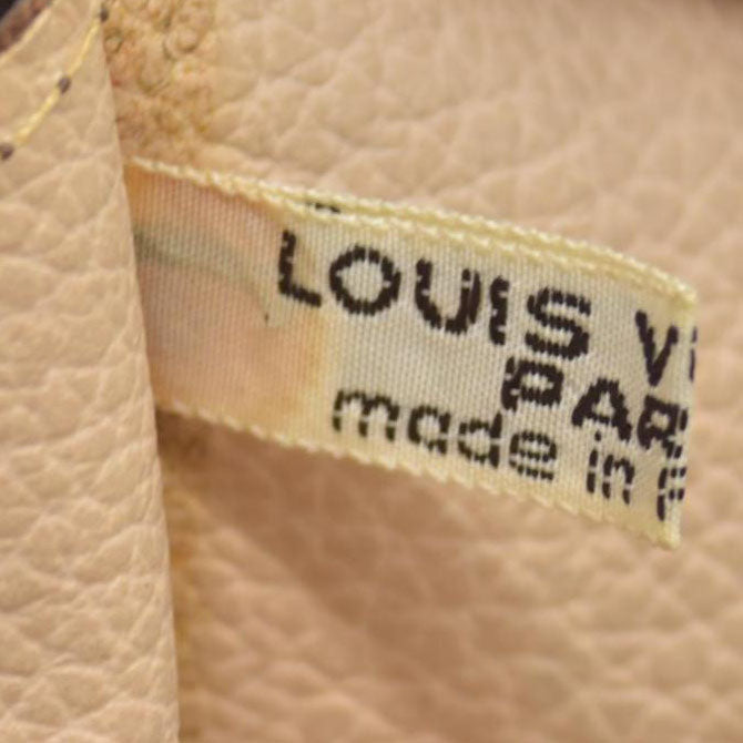 $1120 LOUIS VUITTON Monogram Toiletry 26