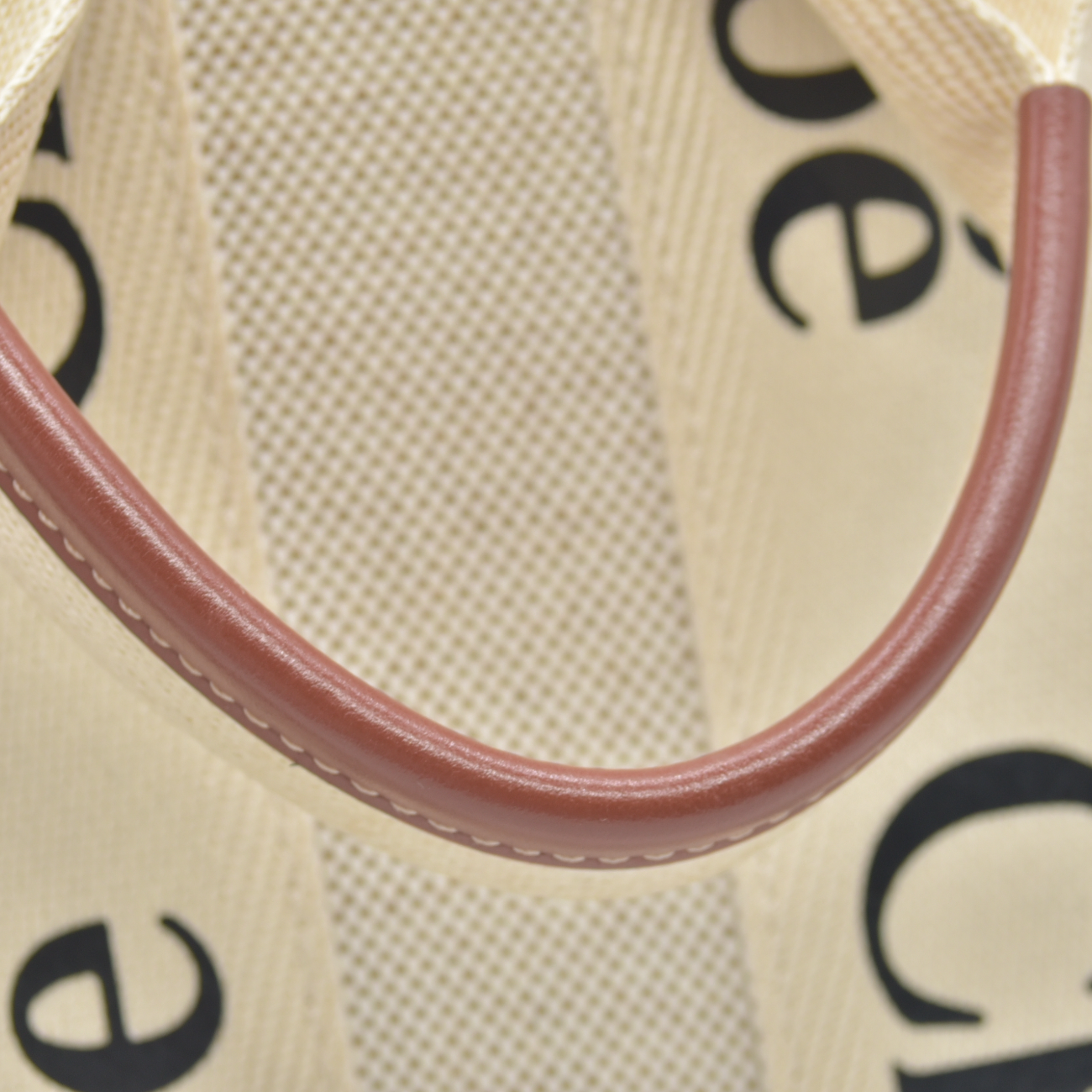 $1250 Chloe Canvas Small Woody Tote Bag Beige