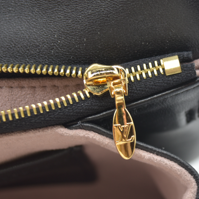 $3150 Louis Vuitton  Lambskin Embossed Monogram Pochette Coussin Black RFID