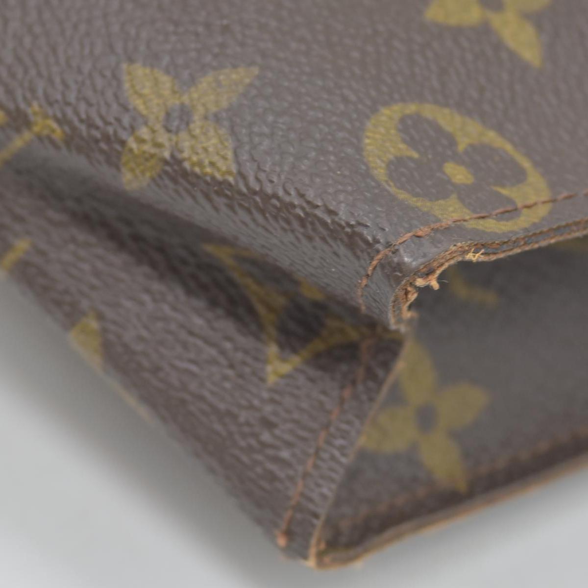 $1120 Jan 1987 Louis Vuitton Monogram Toiletry 26 871AN