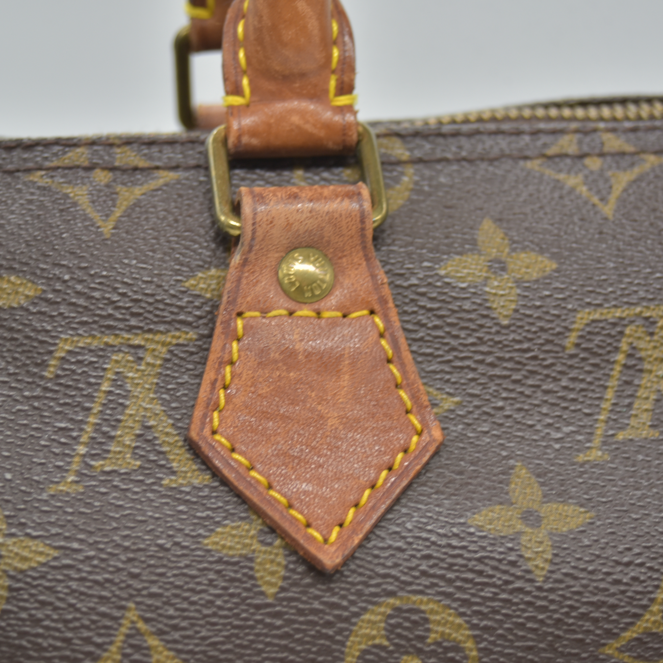 $1490 1987 Louis Vuitton Monogram Speedy 25 MI872