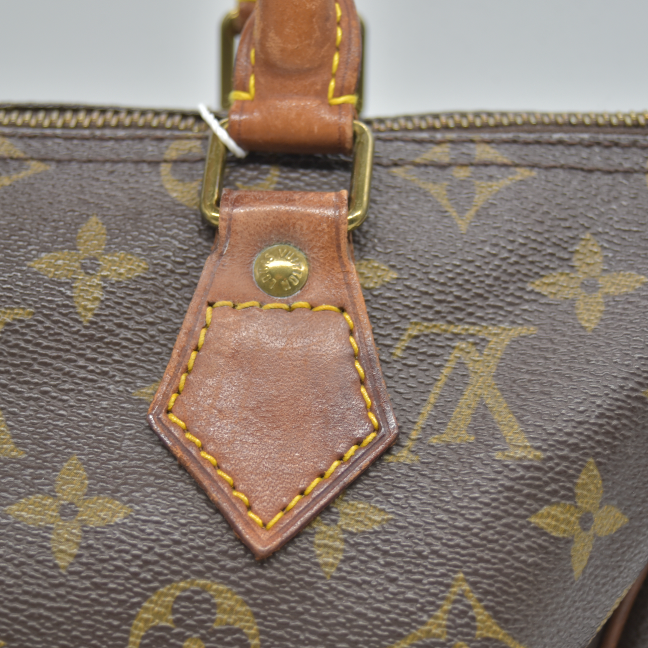 $1490 1987 Louis Vuitton Monogram Speedy 25 MI872