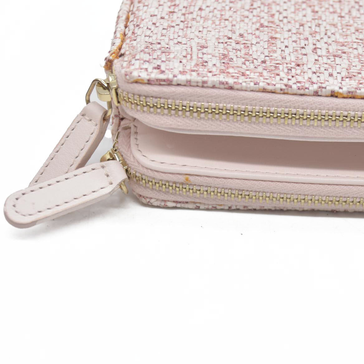 $4500 Chanel  Canvas Small Deauville Clutch With Chain Pink