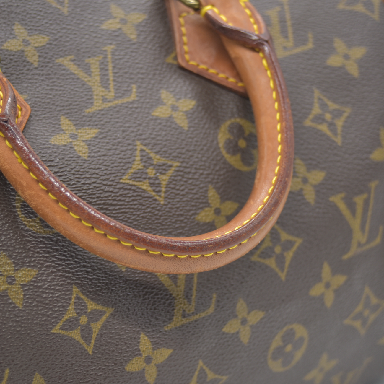 $1490 1987 Louis Vuitton Monogram Speedy 25 MI872