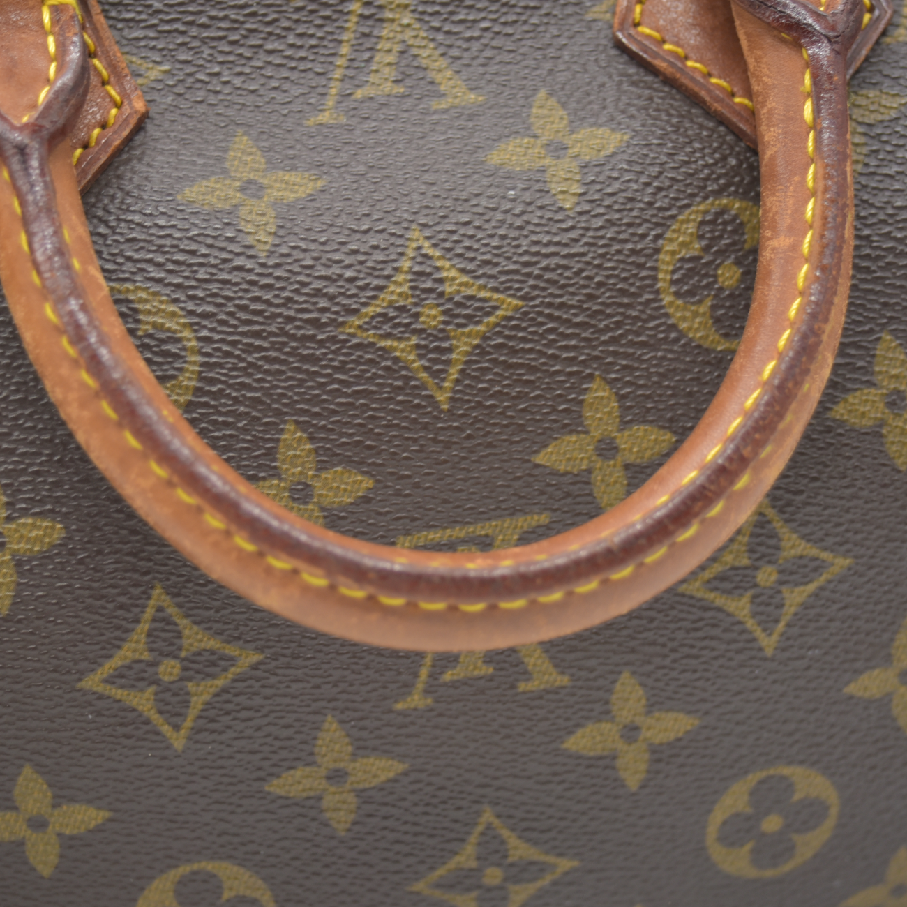 $1490 1987 Louis Vuitton Monogram Speedy 25 MI872