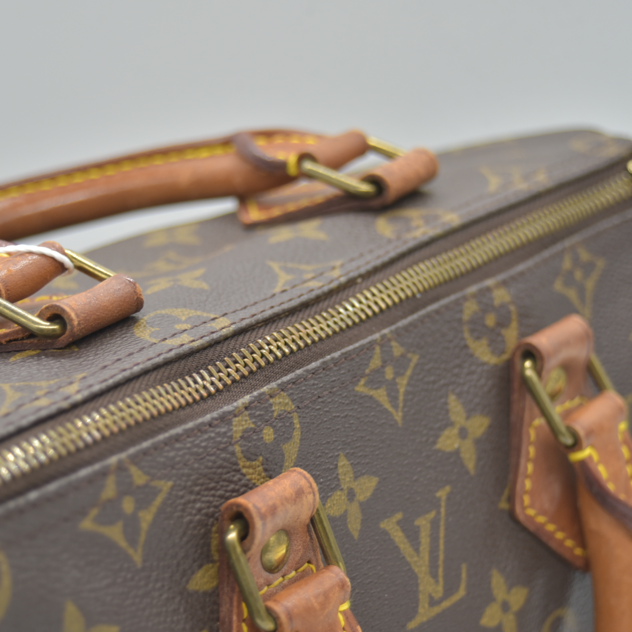 $1490 1987 Louis Vuitton Monogram Speedy 25 MI872