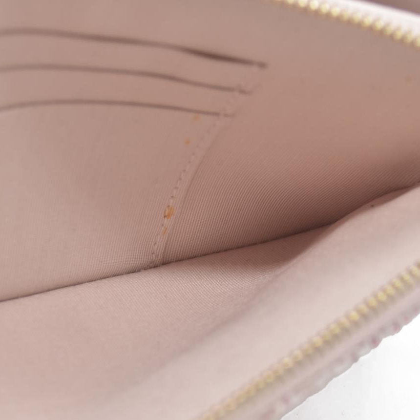 $4500 Chanel  Canvas Small Deauville Clutch With Chain Pink