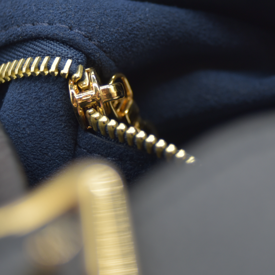 Louis Vuitton Empreinte Monogram Giant Carryall MM Black