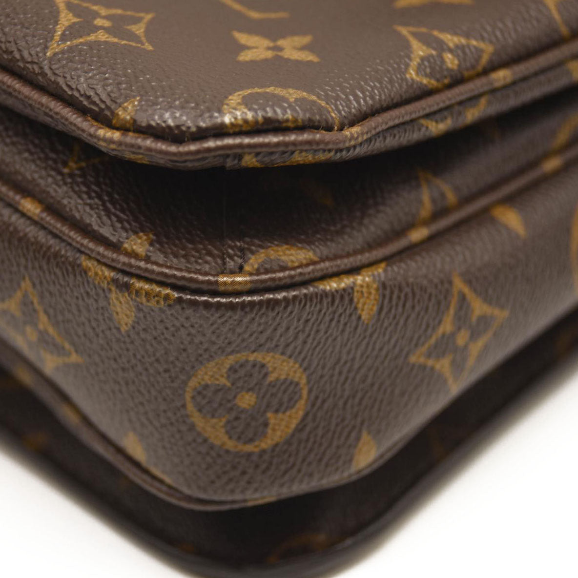 USED LOUIS VUITTON Monogram Pochette Metis DU4156