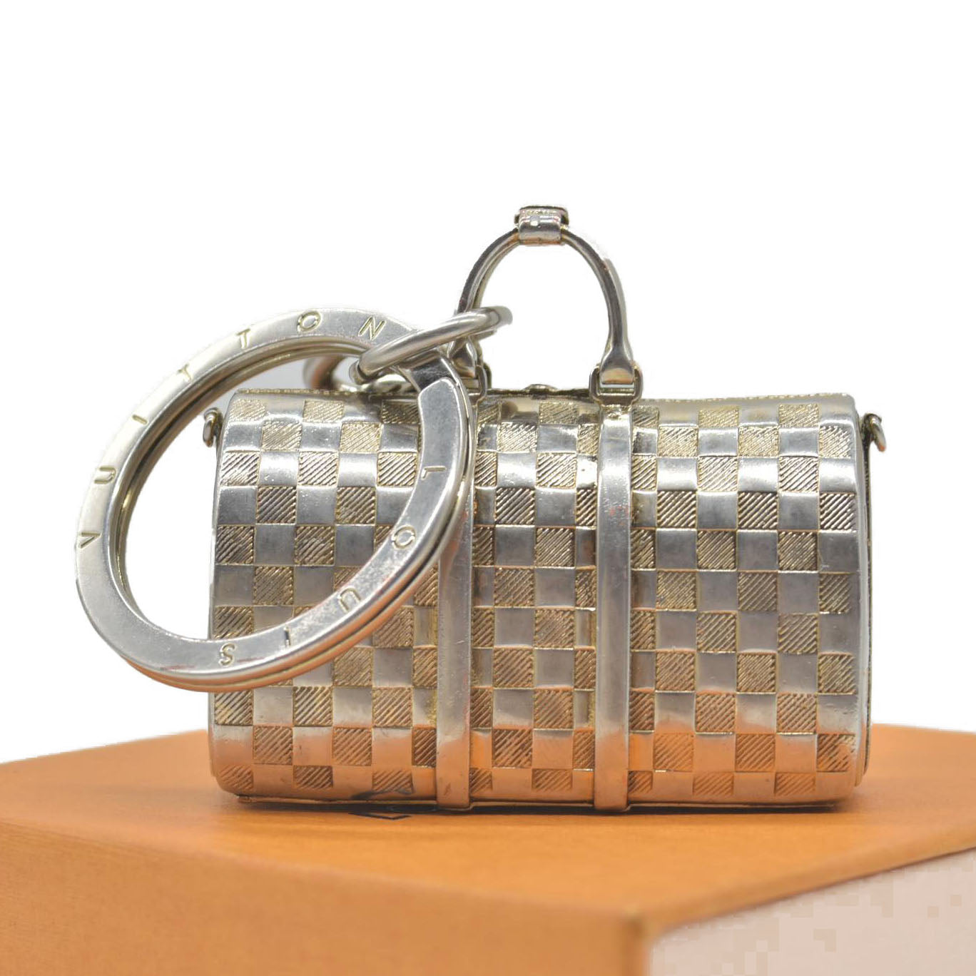 $450 Louis Vuitton Brushed Palladium The Keepall Key Holder Bag Charm CONSIGNMENT