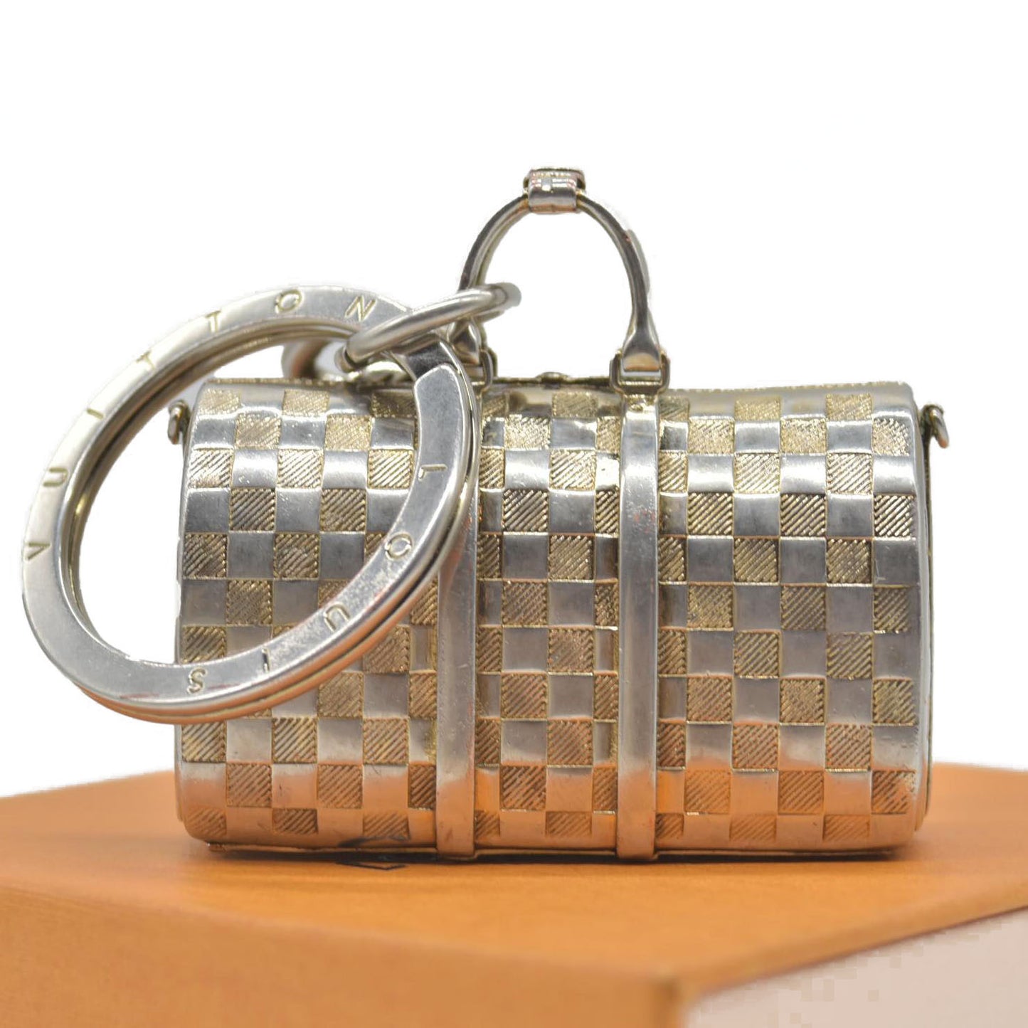 $450 Louis Vuitton Brushed Palladium The Keepall Key Holder Bag Charm CONSIGNMENT