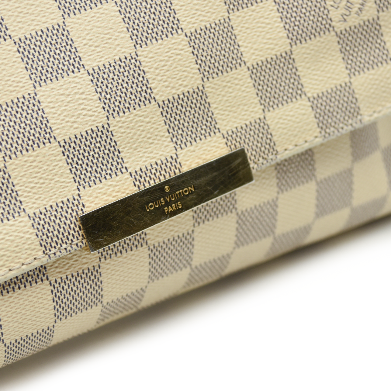 Louis Vuitton  Damier Azur Favorite MM DU3156 Crossbody