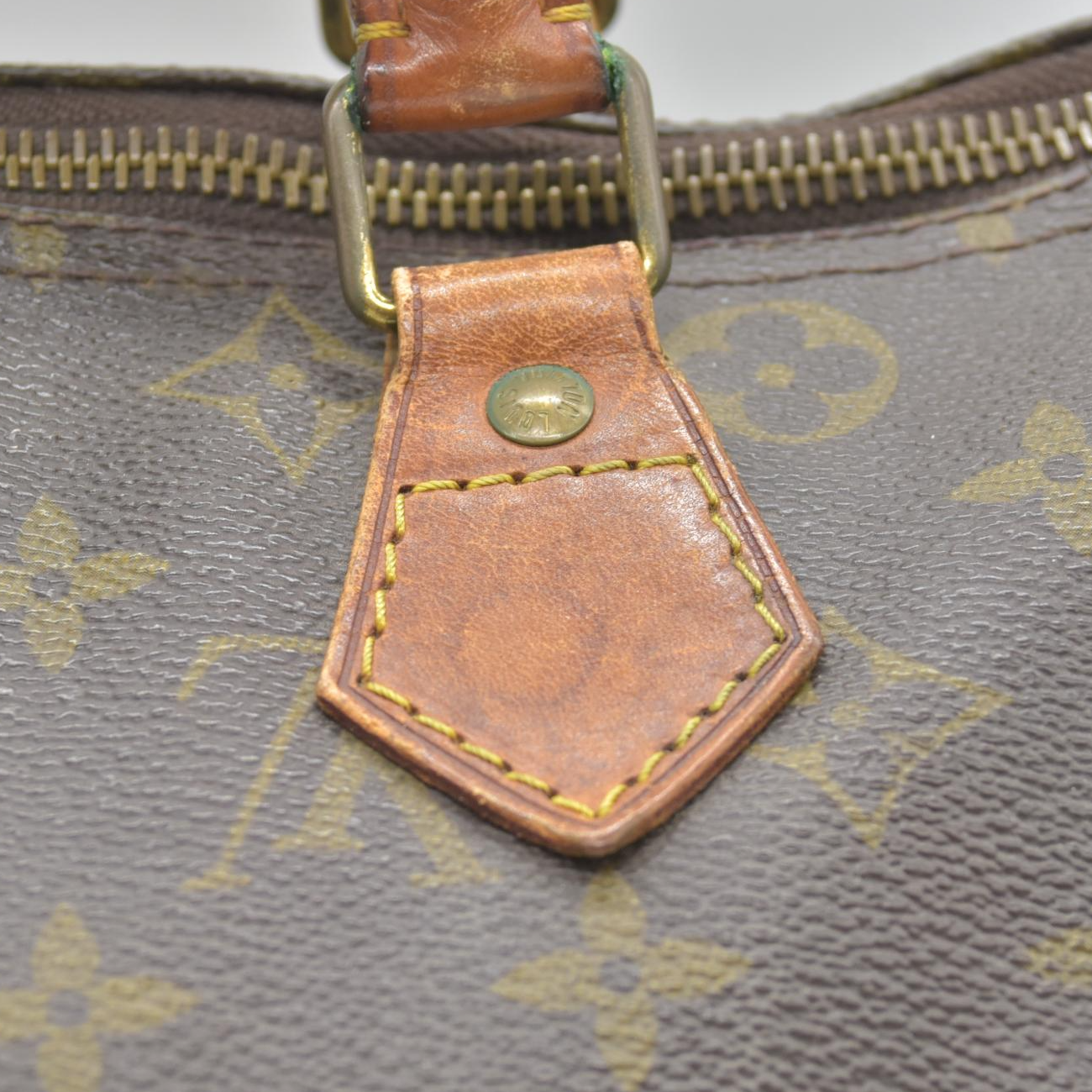 $1550 1988 Louis Vuitton Monogram Speedy 30 VI883