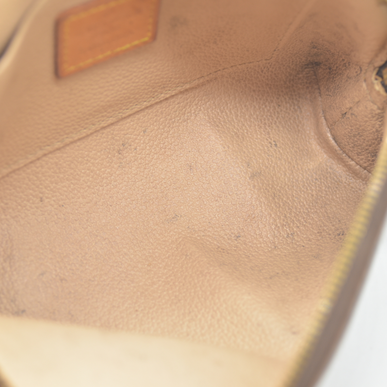 Louis Vuitton LV Cosmetic Pouch Brown Monogram SD0021