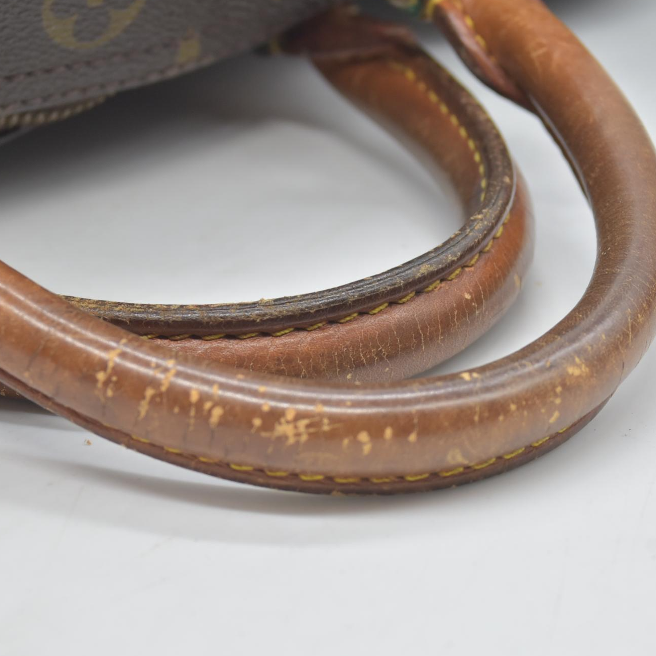 $1550 1988 Louis Vuitton Monogram Speedy 30 VI883