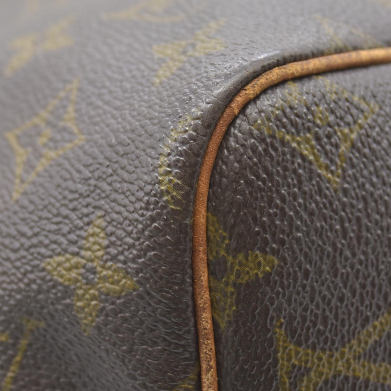 $1550 1988 Louis Vuitton Monogram Speedy 30 VI883