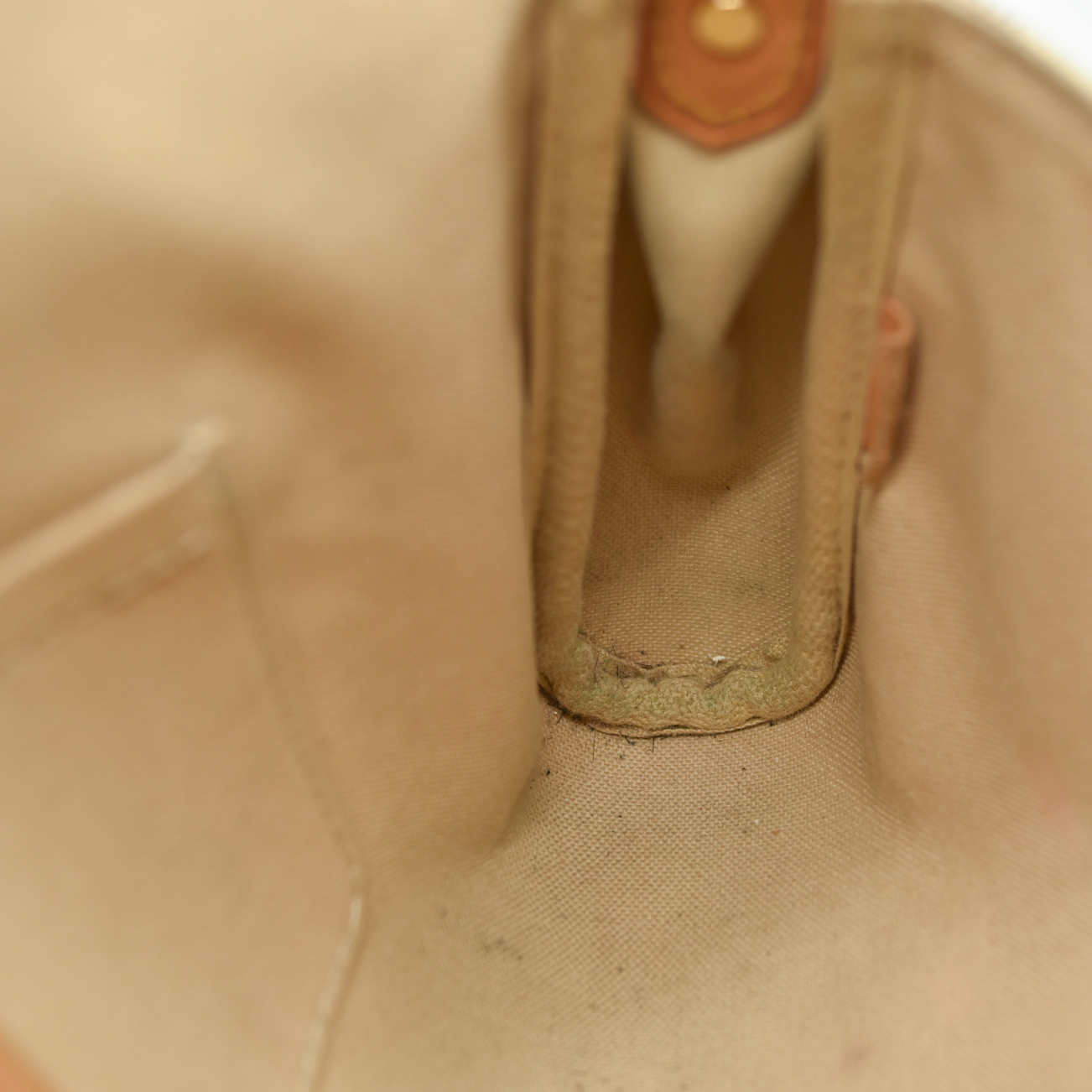 Louis Vuitton  Damier Azur Favorite MM DU3156 Crossbody