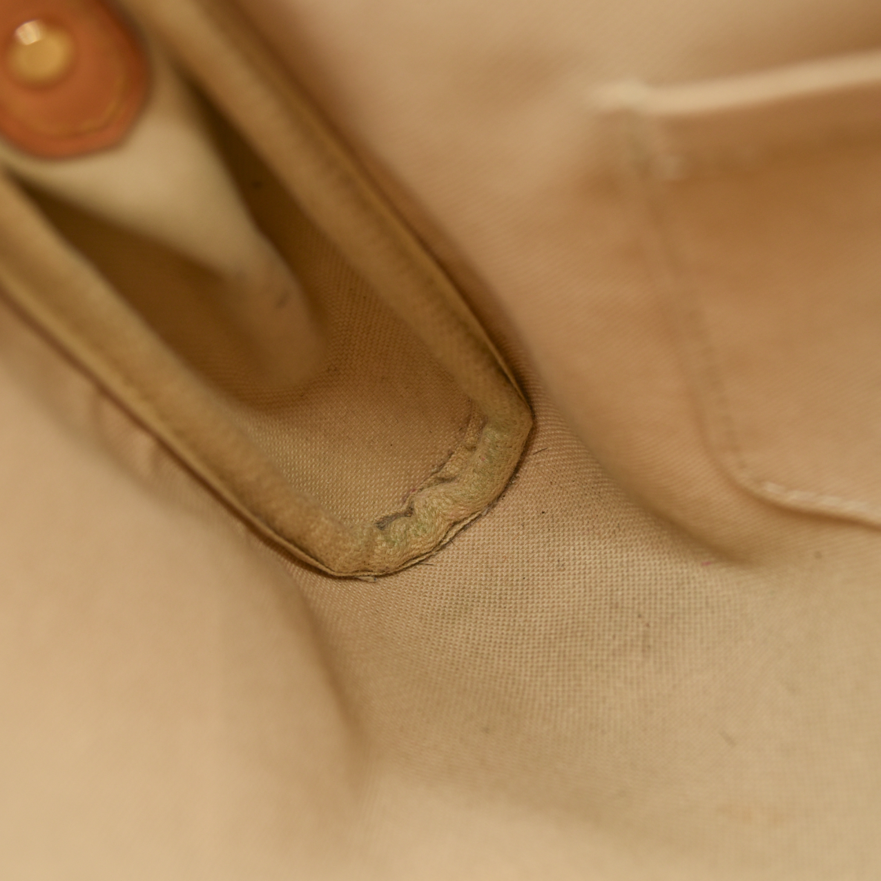 Louis Vuitton  Damier Azur Favorite MM DU3156 Crossbody