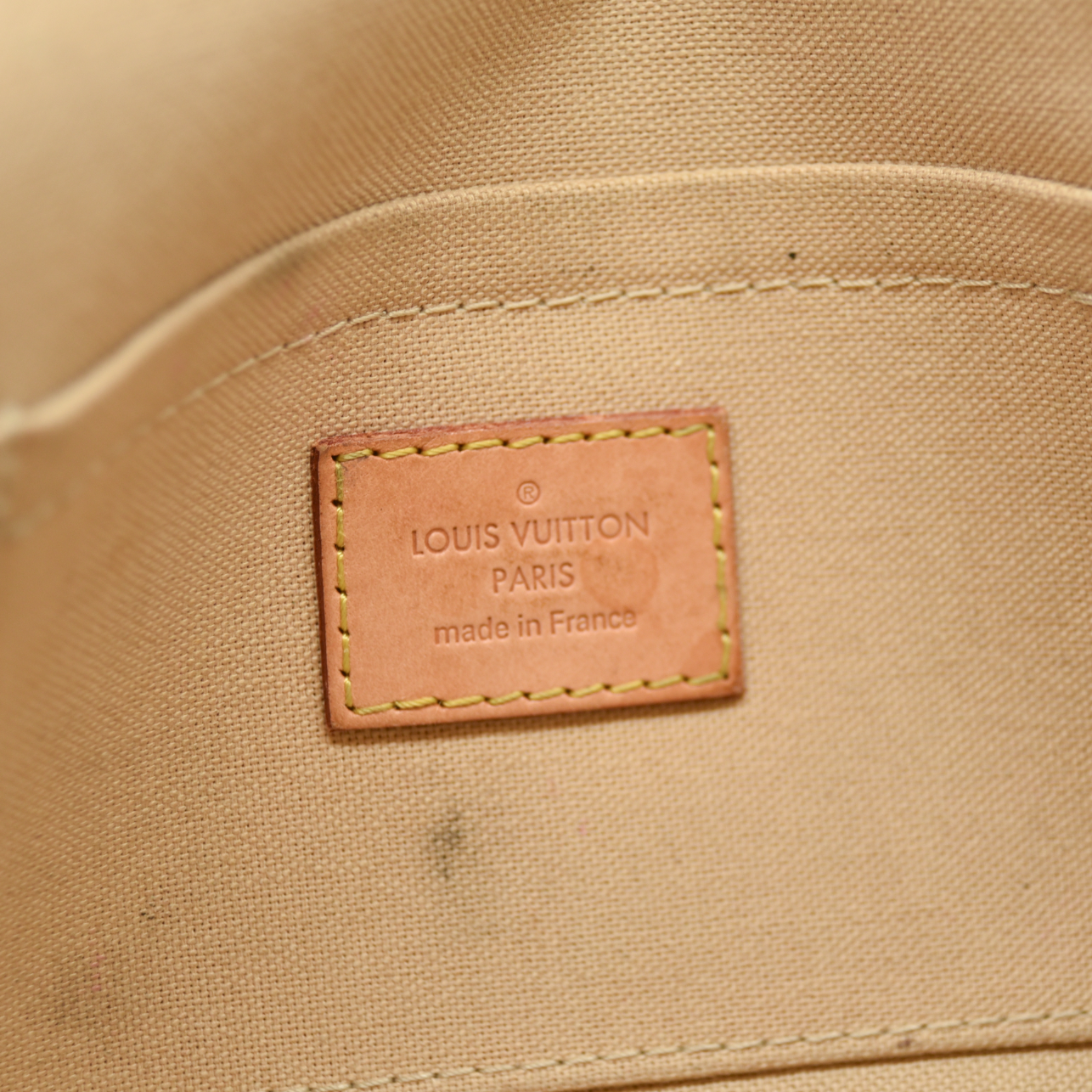 Louis Vuitton  Damier Azur Favorite MM DU3156 Crossbody