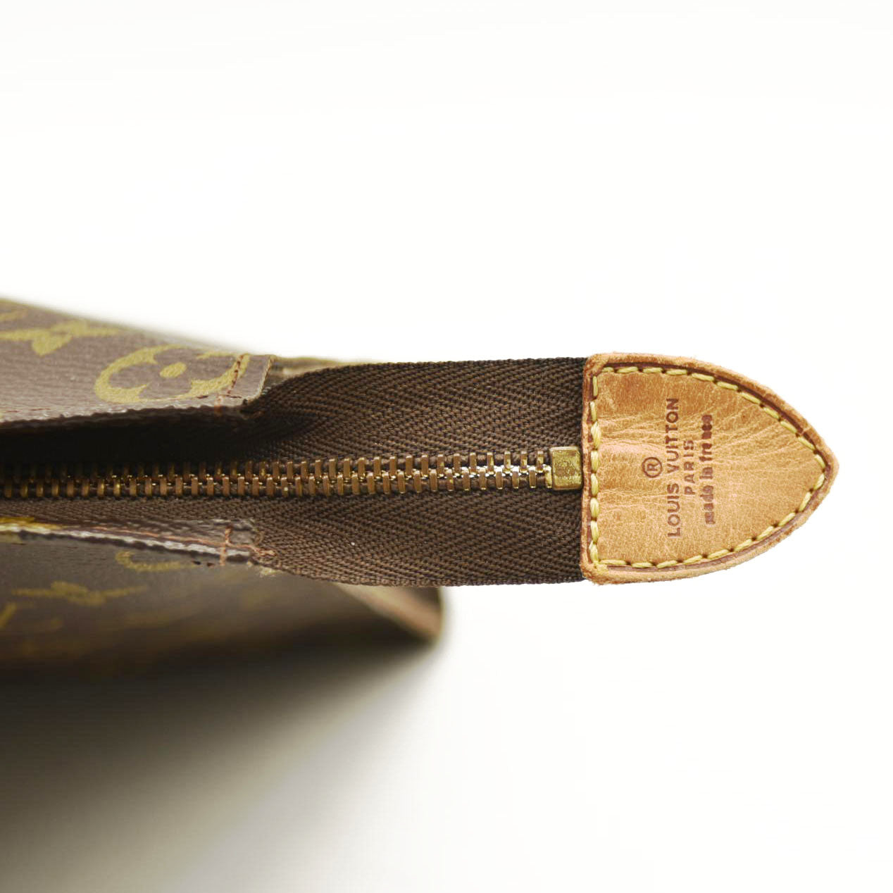 Louis Vuitton  Monogram Toiletry Pouch 26 881AN