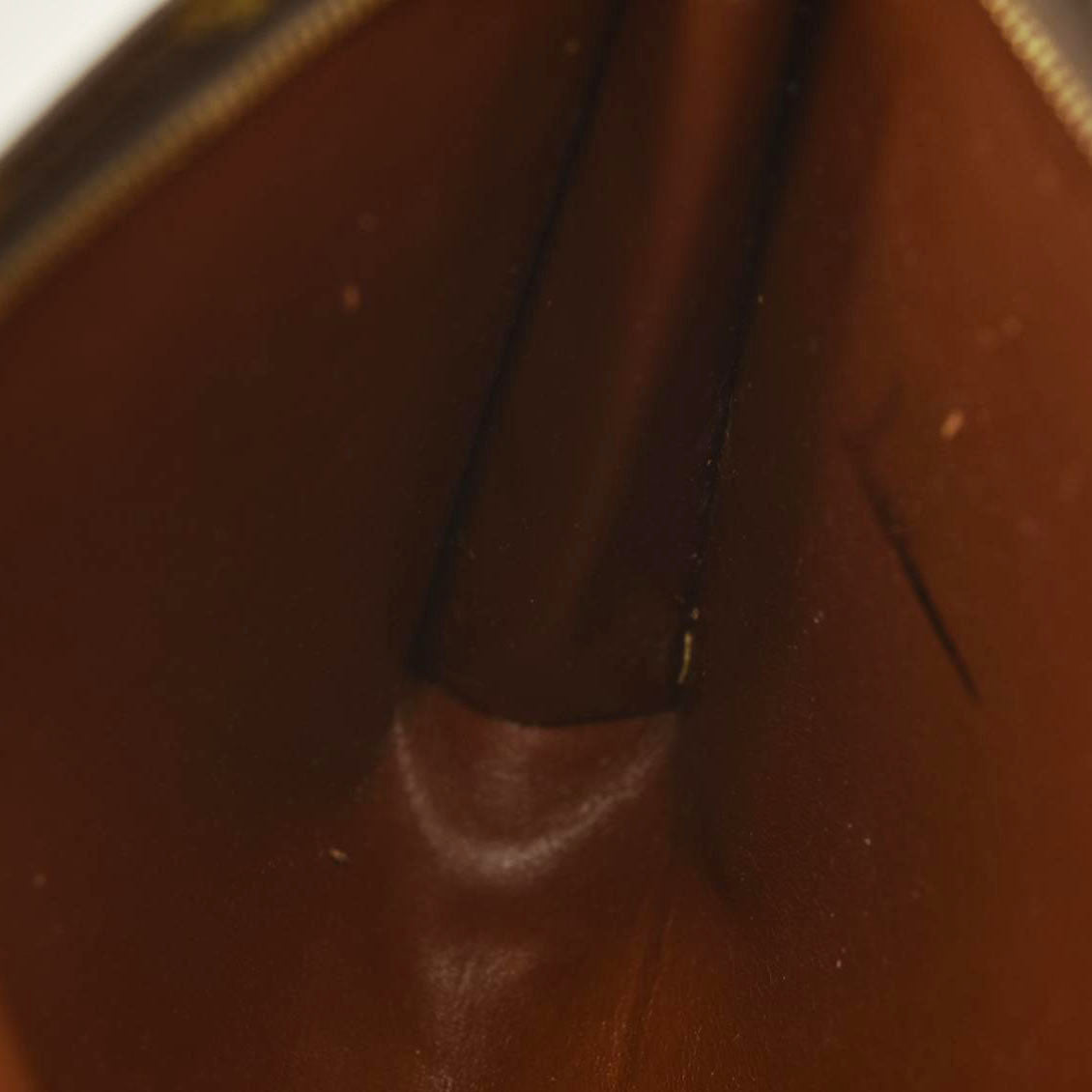 Louis Vuitton  Monogram Toiletry Pouch 26 881AN