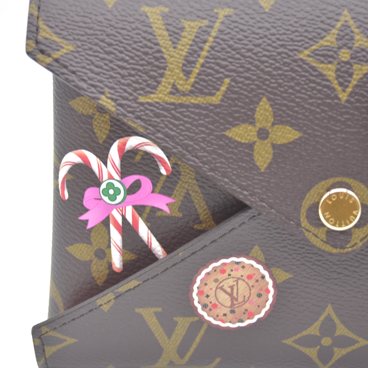 AUCTION $1080 Louis Vuitton Medium Monogram Candy Factory Kirigami Pochette