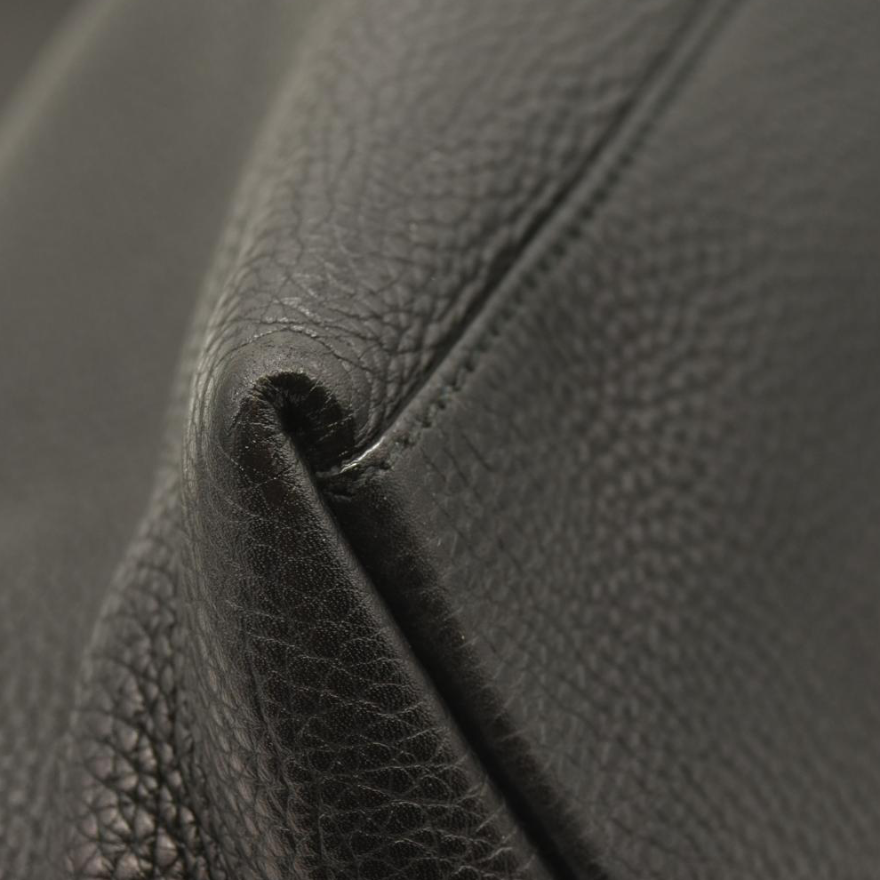 Gucci  Pebbled Calfskin Medium Soho Chain Shoulder Bag Black