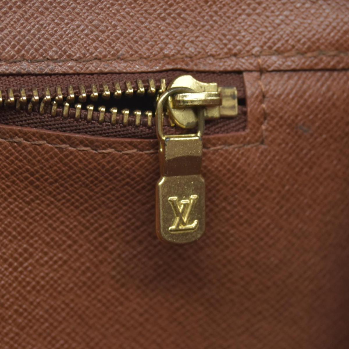 Louis Vuitton Vintage Monogram Pochette Bordeaux shoulder bag CONSIGNMENT