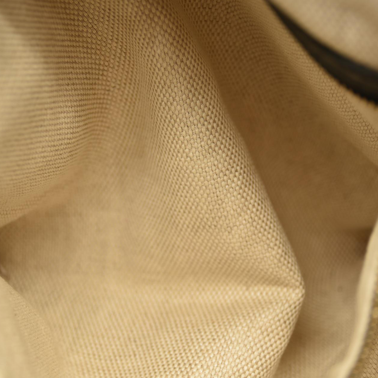 Gucci  Pebbled Calfskin Medium Soho Chain Shoulder Bag Black