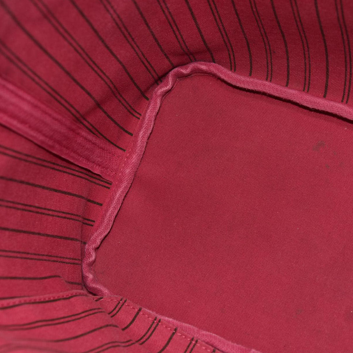 Louis Vuitton  Monogram Neverfull MM Fuchsia SD3136