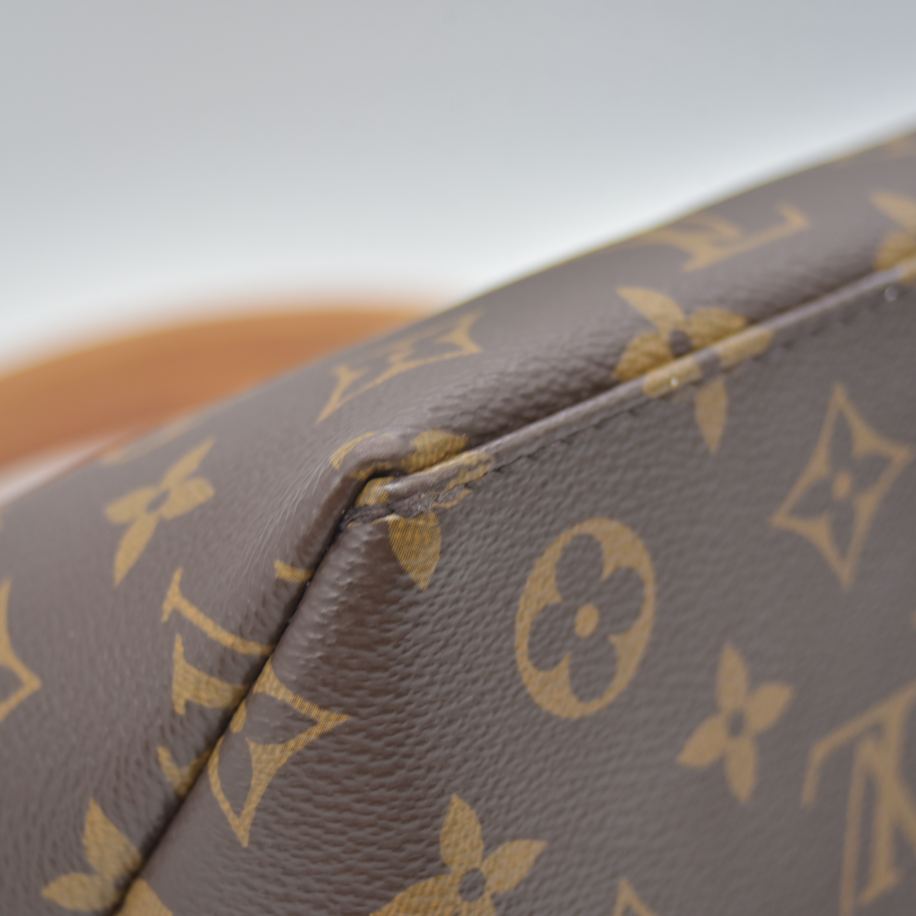 $3150 Louis Vuitton Monogram Palais Petit RFID Shoulder Bag
