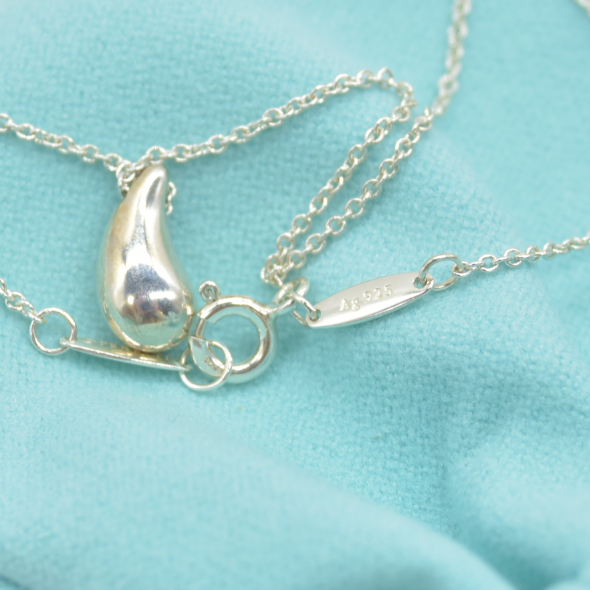 $360 Tiffany & Co Elsa Peretti Teardrop Pendant Sterling Silver