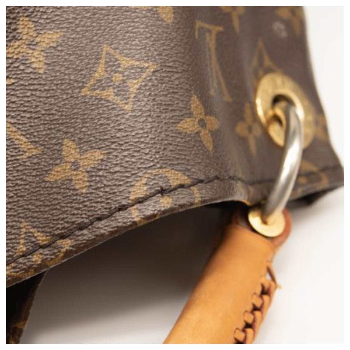 Louis Vuitton Monogram Artsy GM