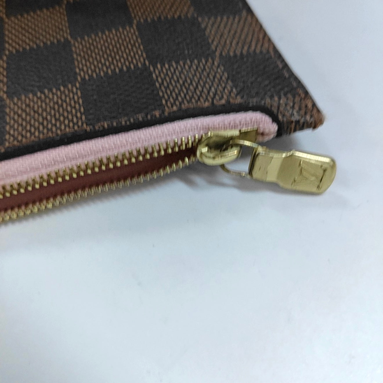 PRE-ORDER  Louis Vuitton  Damier Ebene Neo Neverfull MM Rose Ballerine - Minor Stains on interior