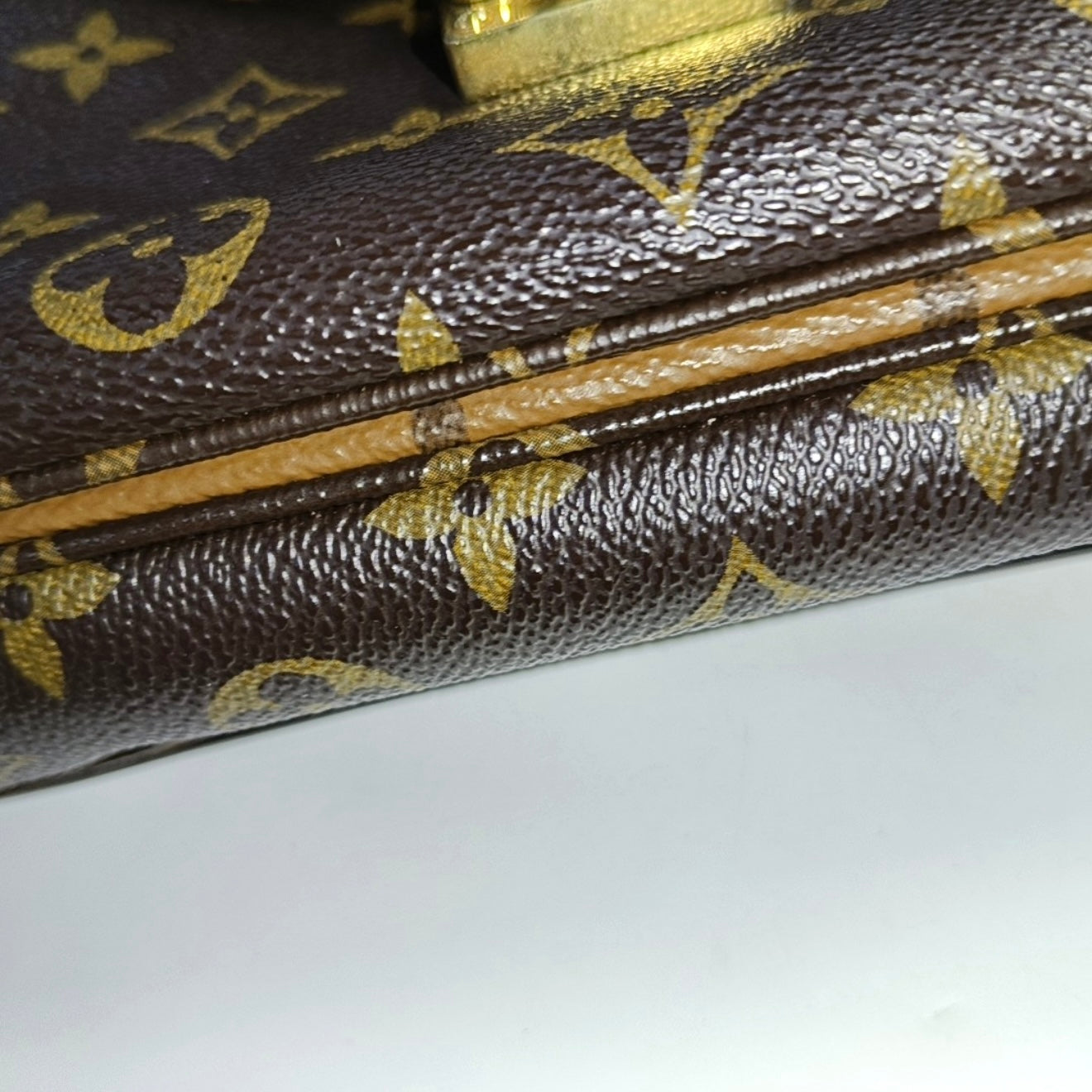 PRE-ORDER  Louis Vuitton  Reverse Monogram Pochette Metis